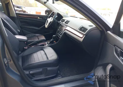 2013 Volkswagen Passat 2.5L Sel из США, поврежденный, VIN 1VWCP7A30DC092030